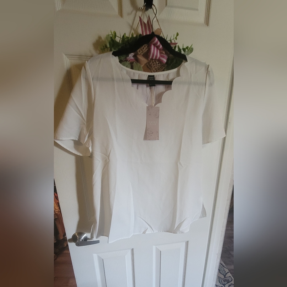 Emery Rose white blouse size large